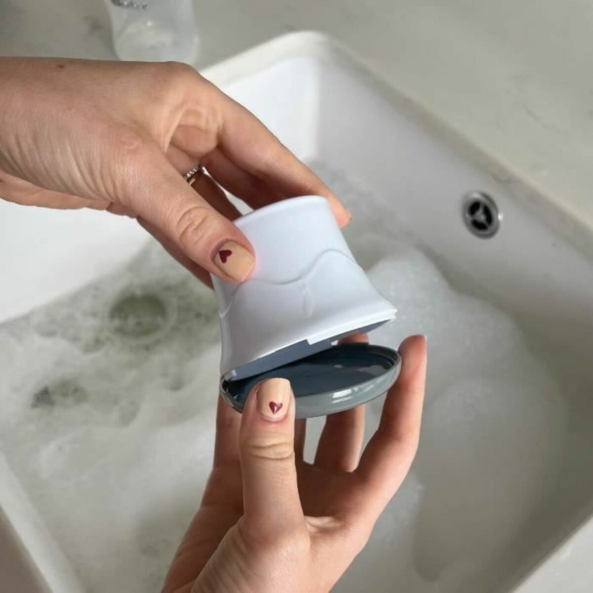 Brosse de Nettoyage Biberon et Tétine Nûby Poignée ergonomique - Babycute