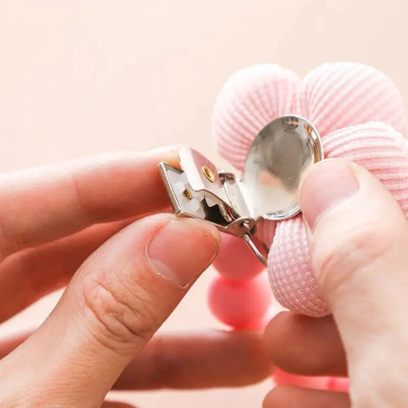 Attache Tetine - produit premium pour bébé