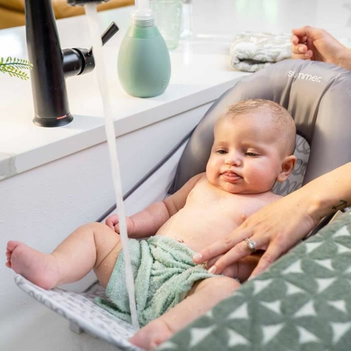 Siège de baignoire Ingenuity - Babycute